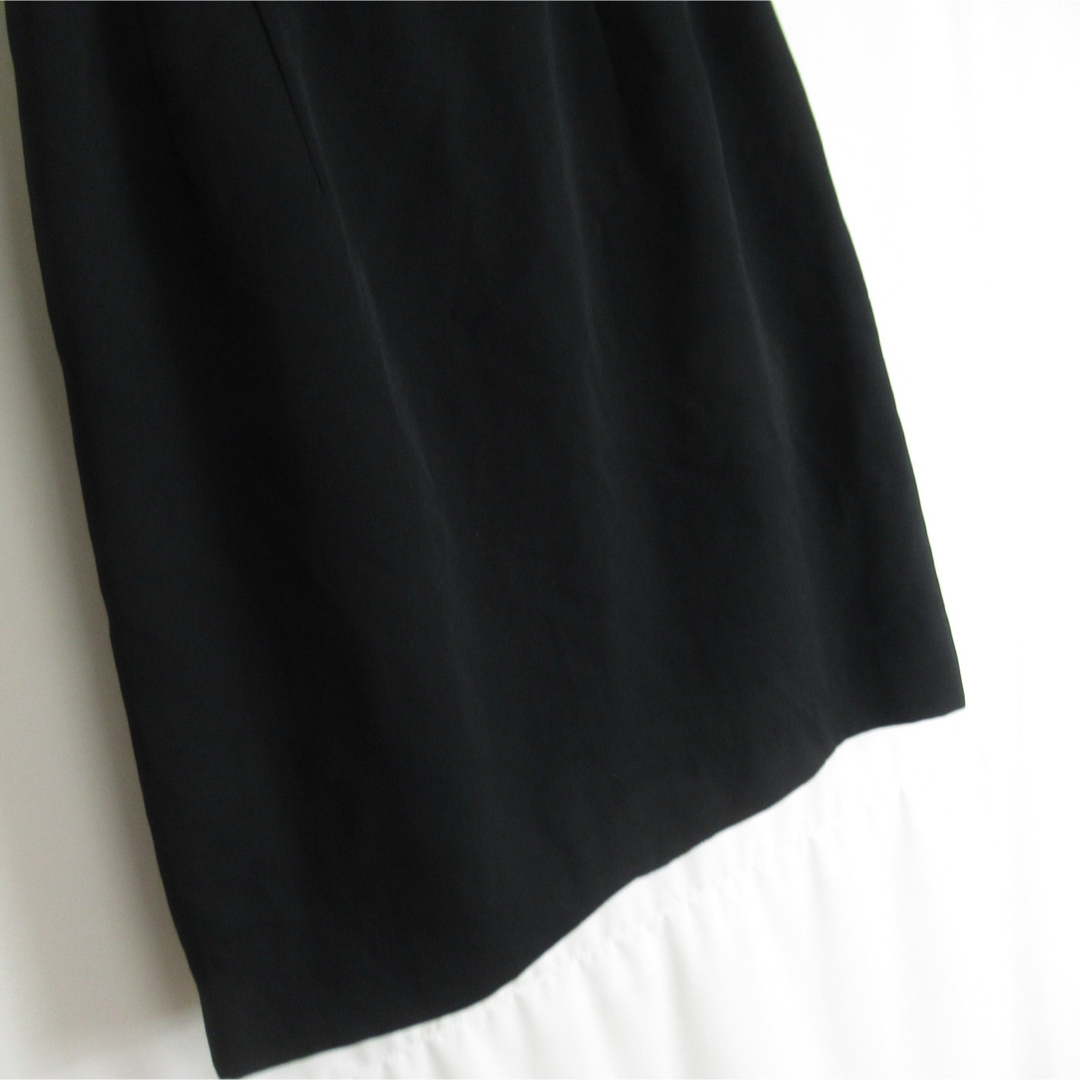 ISSEY MIYAKE(イッセイミヤケ)のISSEY MIYAKE デザイン タイト スカート ブラック ひざ丈 モード レディースのスカート(ひざ丈スカート)の商品写真