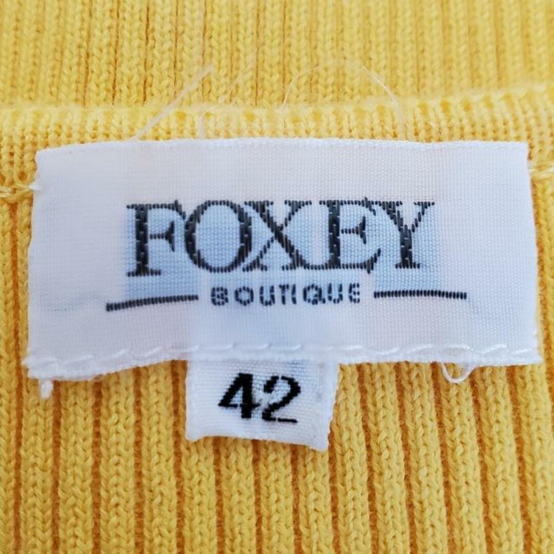 FOXEY(フォクシー)のFOXEY(フォクシー) ノースリーブカットソー サイズ42 L レディース美品  - ダークイエロー レディースのトップス(カットソー(半袖/袖なし))の商品写真