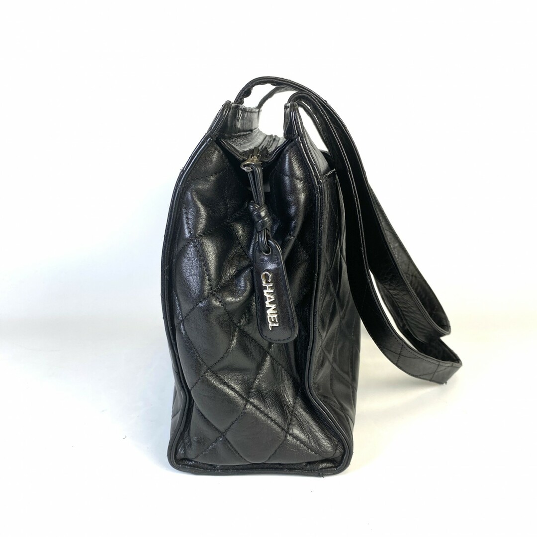 CHANEL(シャネル)のCHANEL シャネル ココマーク  ラムスキン ハンドバッグ ブラック A-1486 レディースのバッグ(ハンドバッグ)の商品写真