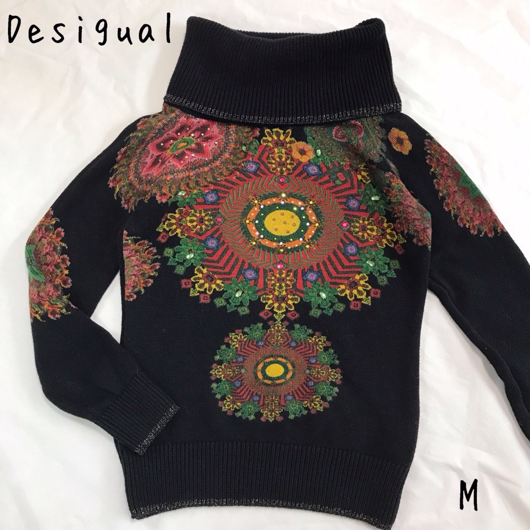 DESIGUAL(デシグアル)のデシグアル タートルネックセーター　オフタートル ラインストーン　ビジュー　M レディースのトップス(ニット/セーター)の商品写真