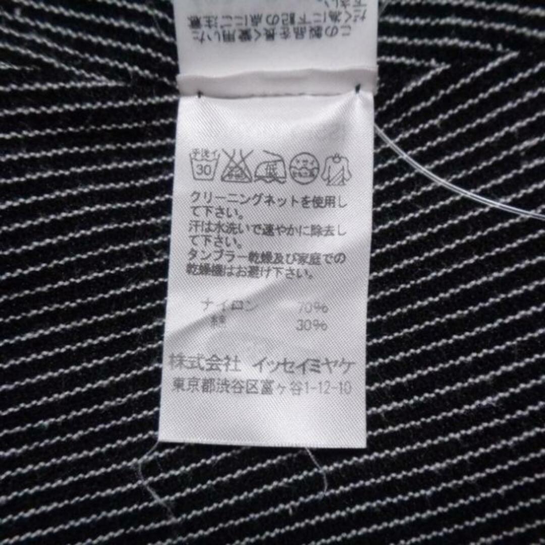 ISSEY MIYAKE(イッセイミヤケ)のISSEYMIYAKE(イッセイミヤケ) ワンピース サイズ2 M レディース - 黒×白 ノースリーブ/ロング/フリンジ/変形デザイン レディースのワンピース(その他)の商品写真