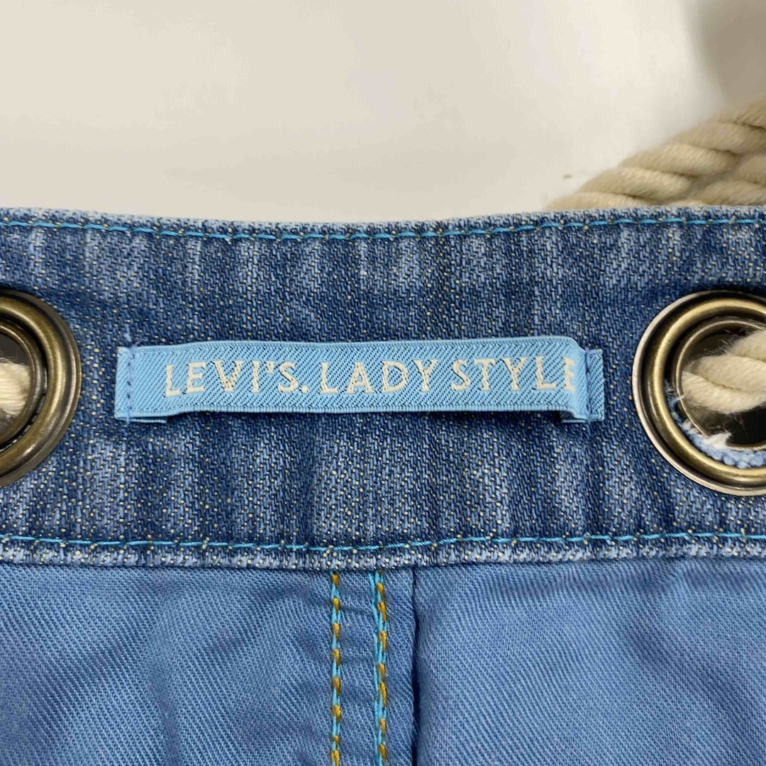Levi's(リーバイス)のLevi’ｓLADY STYLE　 レディース  リーバイス　レディースタイル　 ショートパンツ レディースのパンツ(ショートパンツ)の商品写真