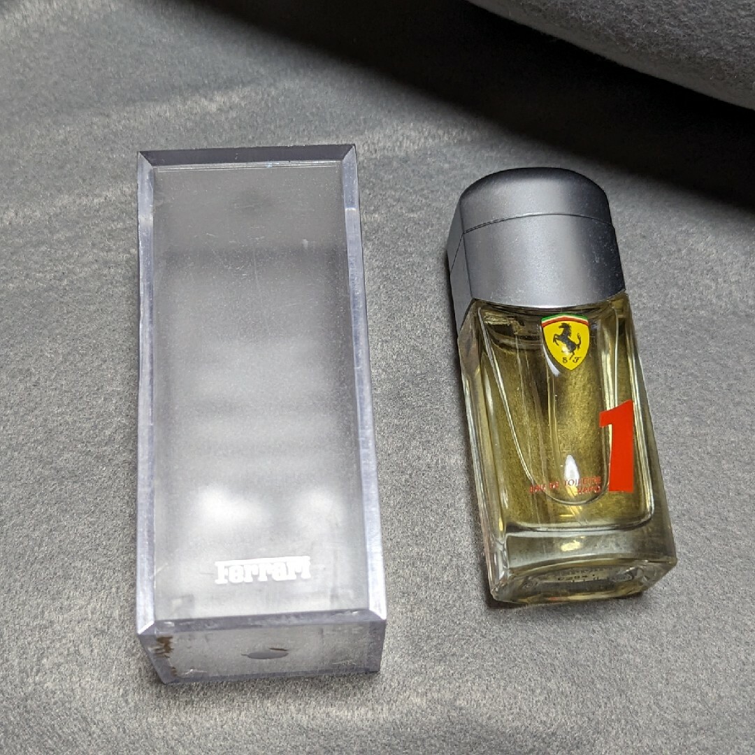 Ferrari(フェラーリ)のフェラーリワンオーデトワレ30ml コスメ/美容のコスメ/美容 その他(その他)の商品写真