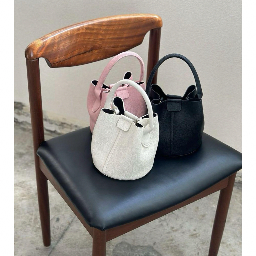 Agawd 2way Bucket Bag + Pouch レディースのバッグ(ショルダーバッグ)の商品写真