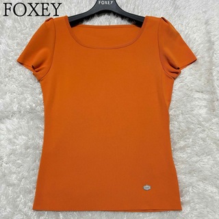 フォクシー(FOXEY)のフォクシー　半袖ニット　Jelly Bean Sweater  ロゴプレート(ニット/セーター)