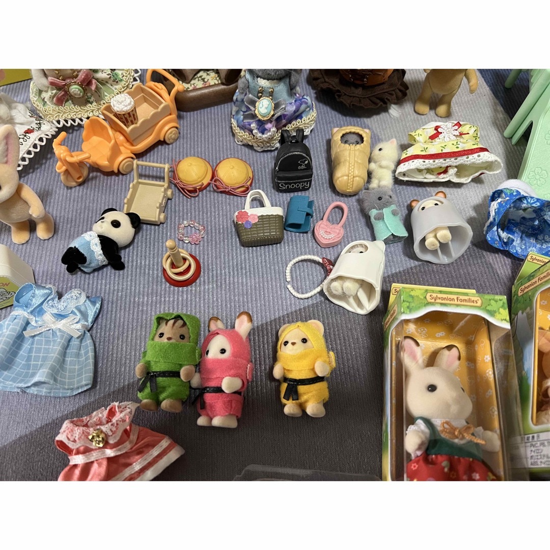 EPOCH(エポック)のシルバニアファミリー　まとめ売り キッズ/ベビー/マタニティのおもちゃ(ぬいぐるみ/人形)の商品写真