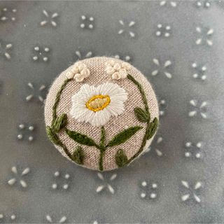 刺繍ブローチ(コサージュ/ブローチ)