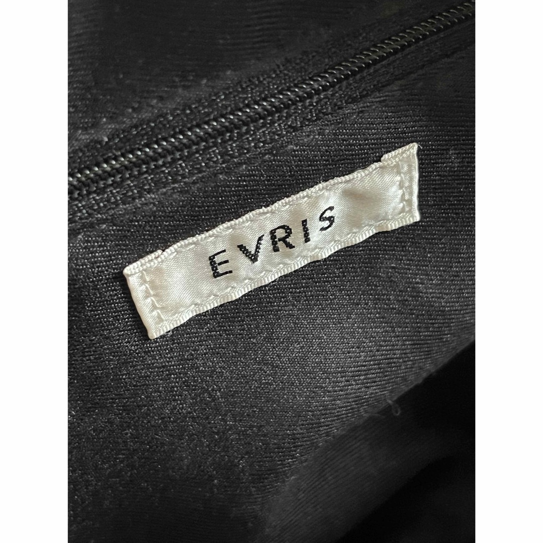 EVRIS(エヴリス)のEVRIS レザーサークルバッグ レディースのバッグ(ショルダーバッグ)の商品写真