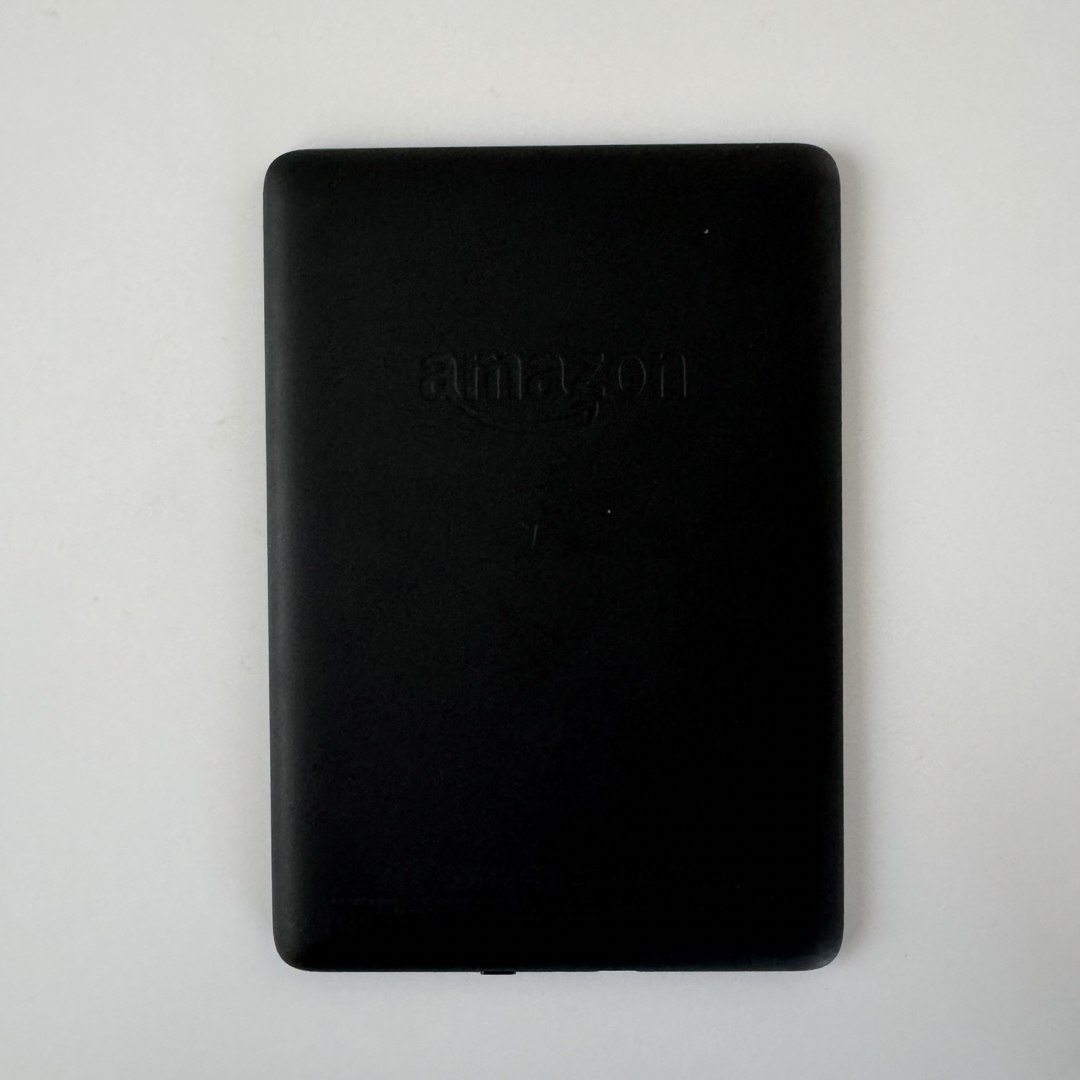 Amazon(アマゾン)の Kindle Paperwhite wifi 8GB ブラック　広告無し スマホ/家電/カメラのPC/タブレット(電子ブックリーダー)の商品写真