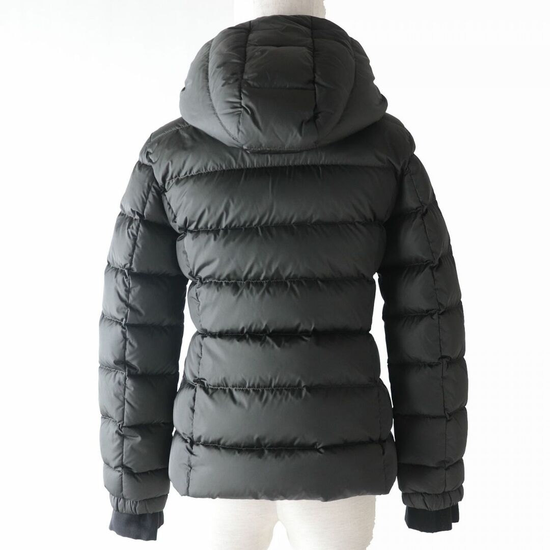 MONCLER(モンクレール)の美品△正規品 MONCLER モンクレール BETULA ベチュラ ロゴワッペン・フード付 WZIP ダウンジャケット レディース カーキ 00 ジョージア製 レディースのジャケット/アウター(ダウンジャケット)の商品写真