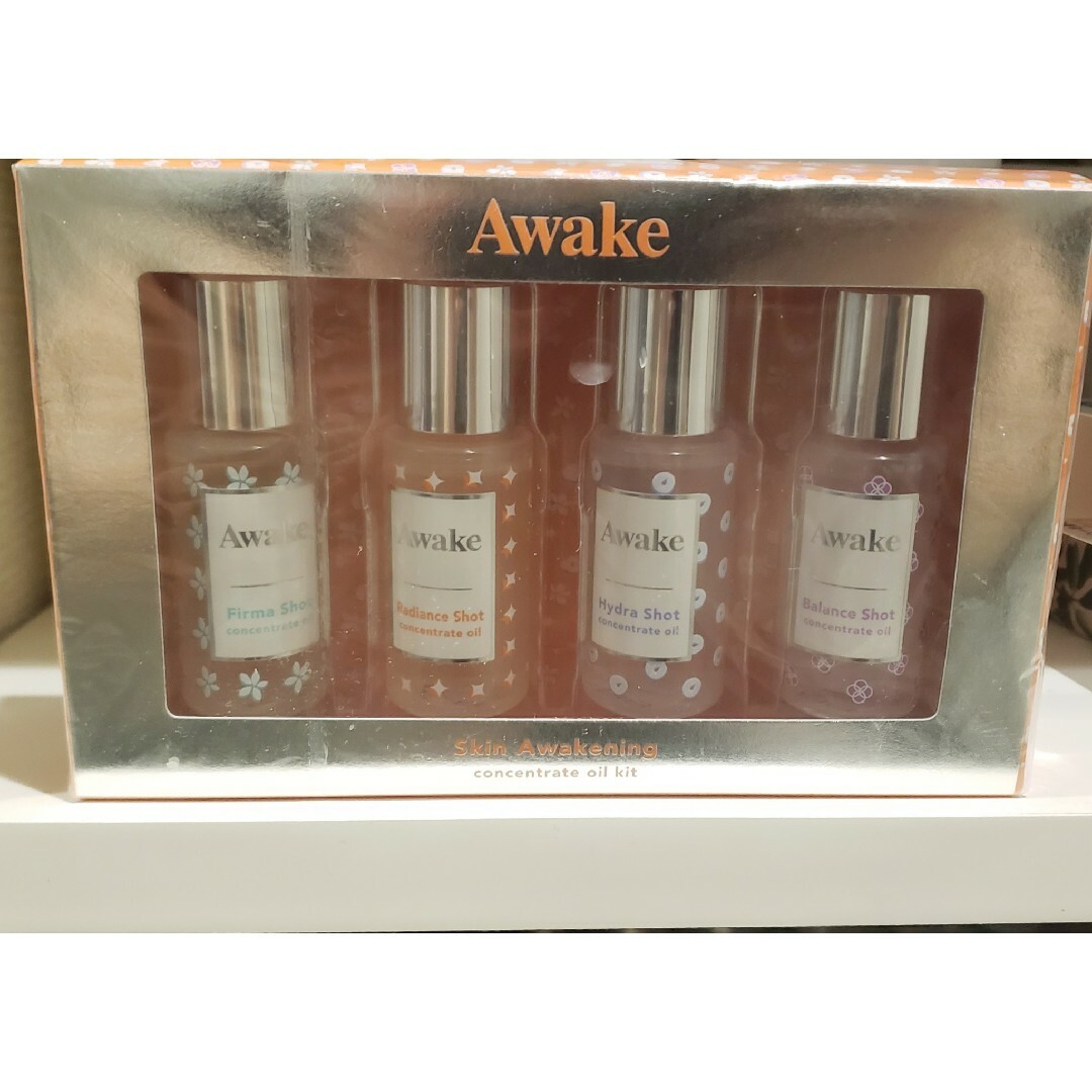 AWAKE(アウェイク)のアウェイク　スキンアウェイクニング　コンセントレイトオイルキット　新品正規品❗ コスメ/美容のスキンケア/基礎化粧品(美容液)の商品写真