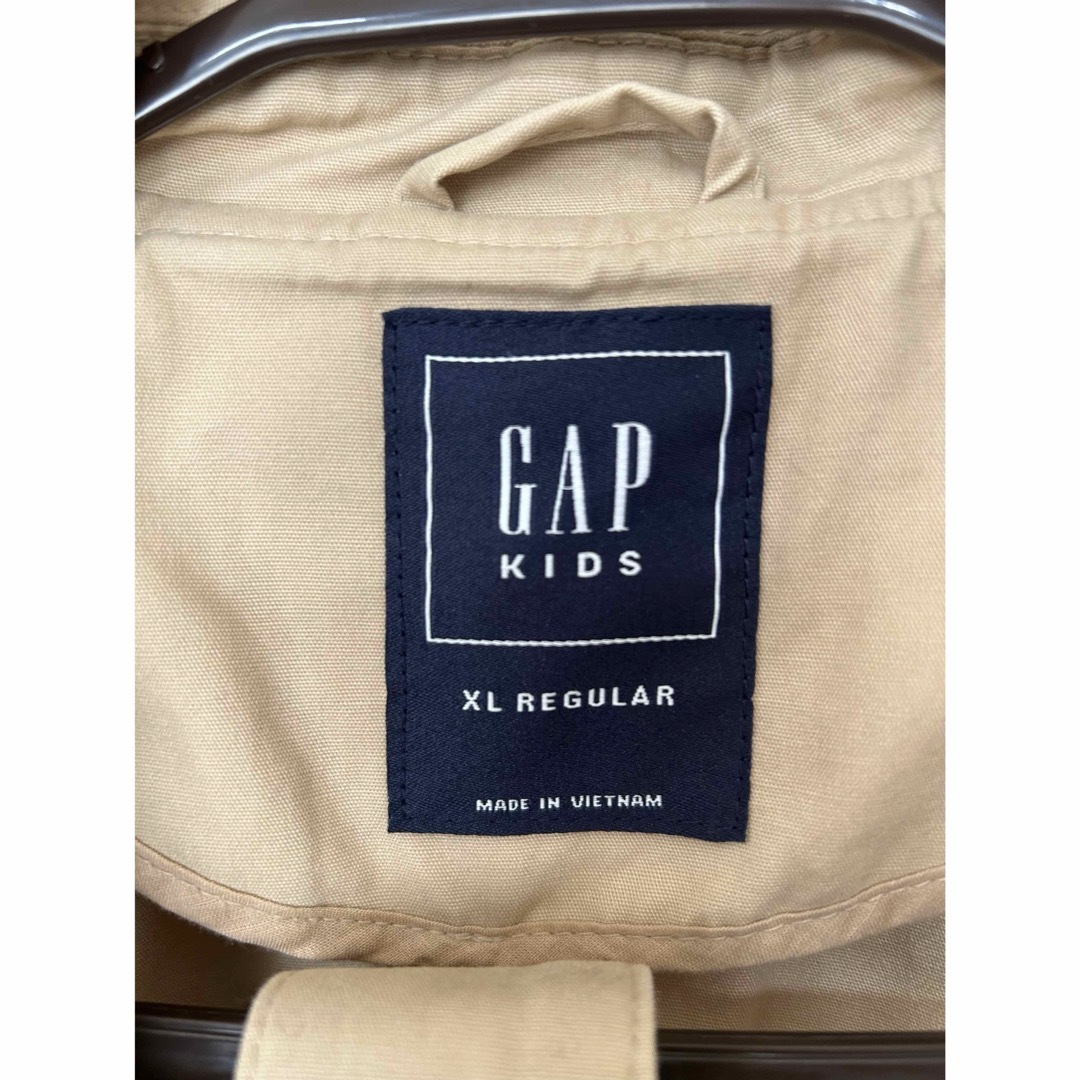 GAP Kids(ギャップキッズ)のGAP kids トレンチコート　XL 150 キッズ/ベビー/マタニティのキッズ服女の子用(90cm~)(コート)の商品写真