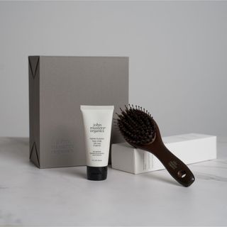 ジョンマスターオーガニック(John Masters Organics)のジョンマスターオーガニック ミニブラシ & ヘアミルク セット(ヘアケア)