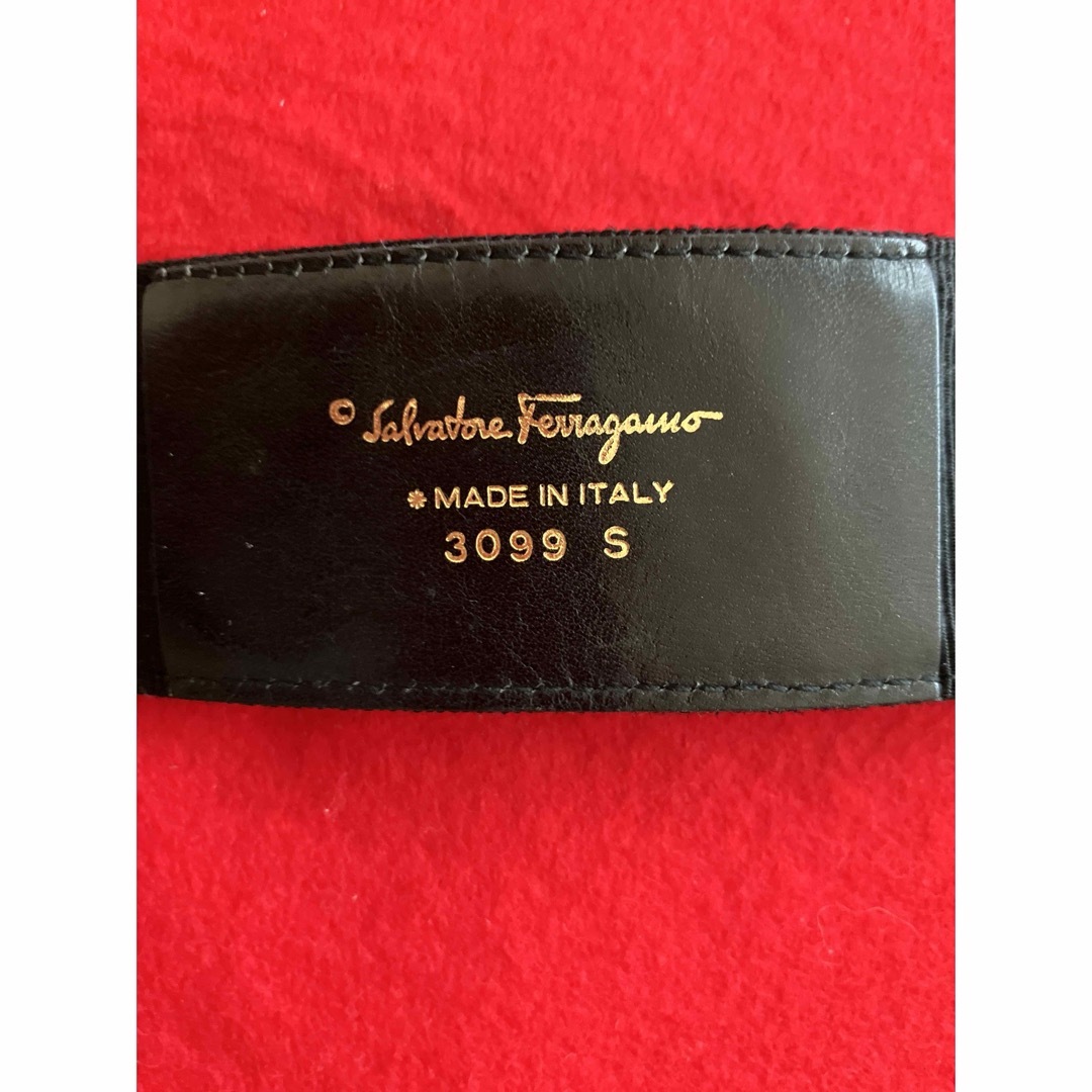 Salvatore Ferragamo(サルヴァトーレフェラガモ)のフェラガモ  婦人ベルト　黒 レディースのファッション小物(ベルト)の商品写真