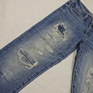 アメリカンイーグル(American Eagle)のアメリカンイーグル☆ダメージ加工ジェギングデニム☆US6☆ウェスト約75cm(デニム/ジーンズ)