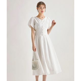 トッコクローゼット(TOCCO closet)のパール釦バックレースアップストライプコットンレースワンピース【aseney (ロングワンピース/マキシワンピース)