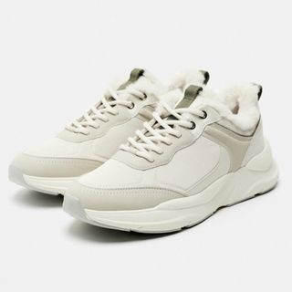 ザラ(ZARA)のZARA フェイクファーディテール ランニングスニーカー(スニーカー)