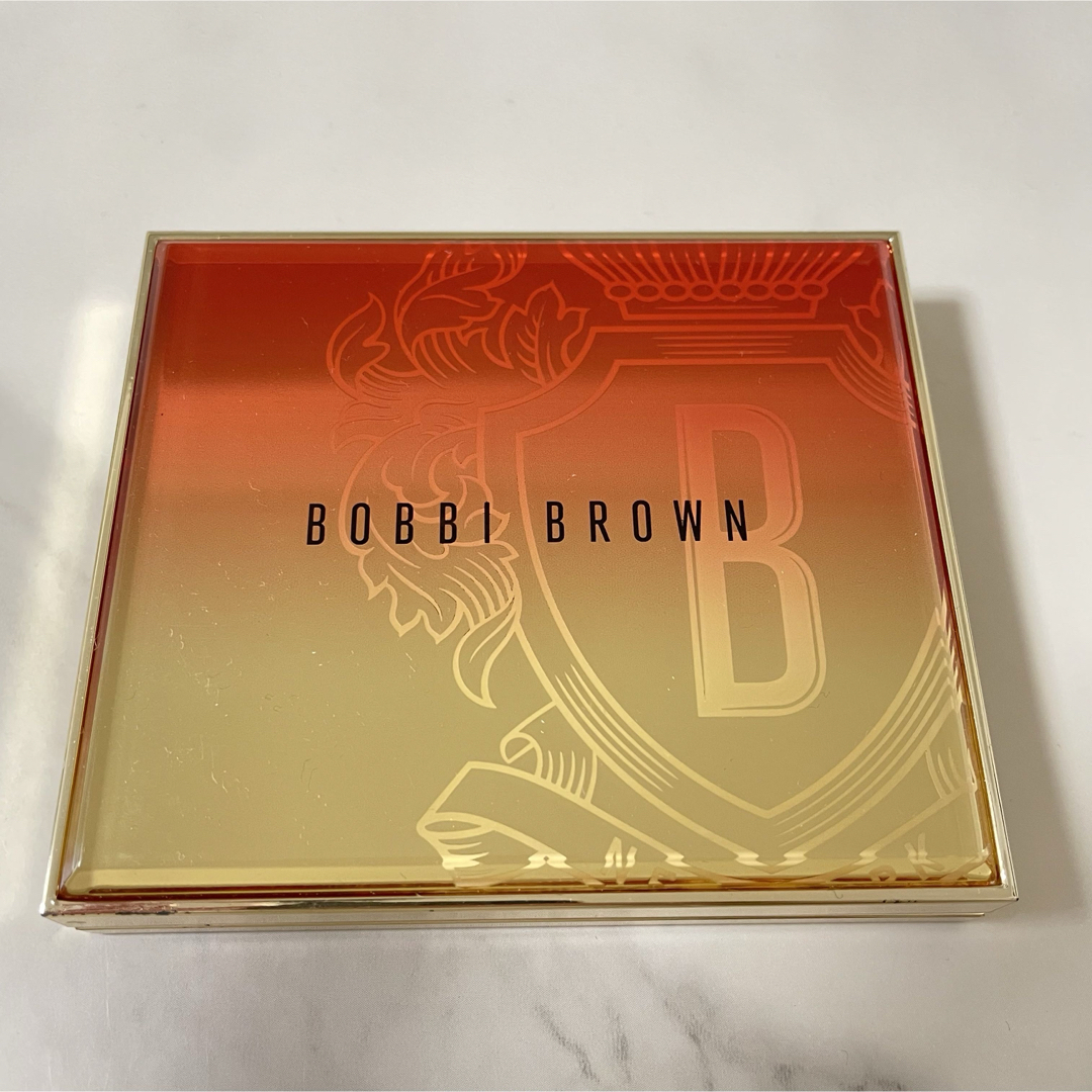 BOBBI BROWN(ボビイブラウン)のボビイブラウン リュクス アイシャドウ クォード アイシャドウパレット コスメ/美容のベースメイク/化粧品(アイシャドウ)の商品写真