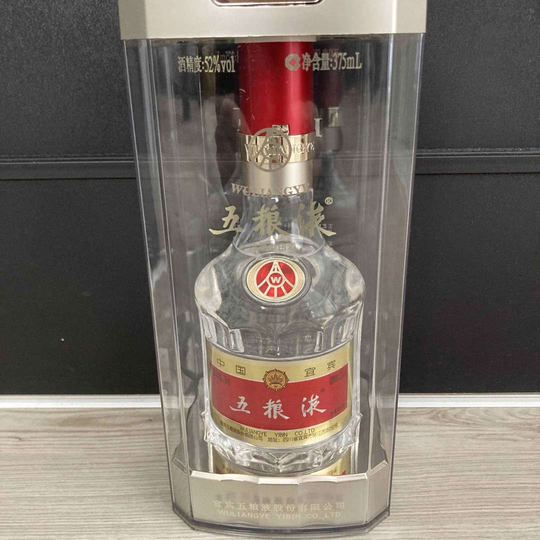 【値下げ】白酒　五粮液52° wu liang ye 2021年製 食品/飲料/酒の酒(その他)の商品写真