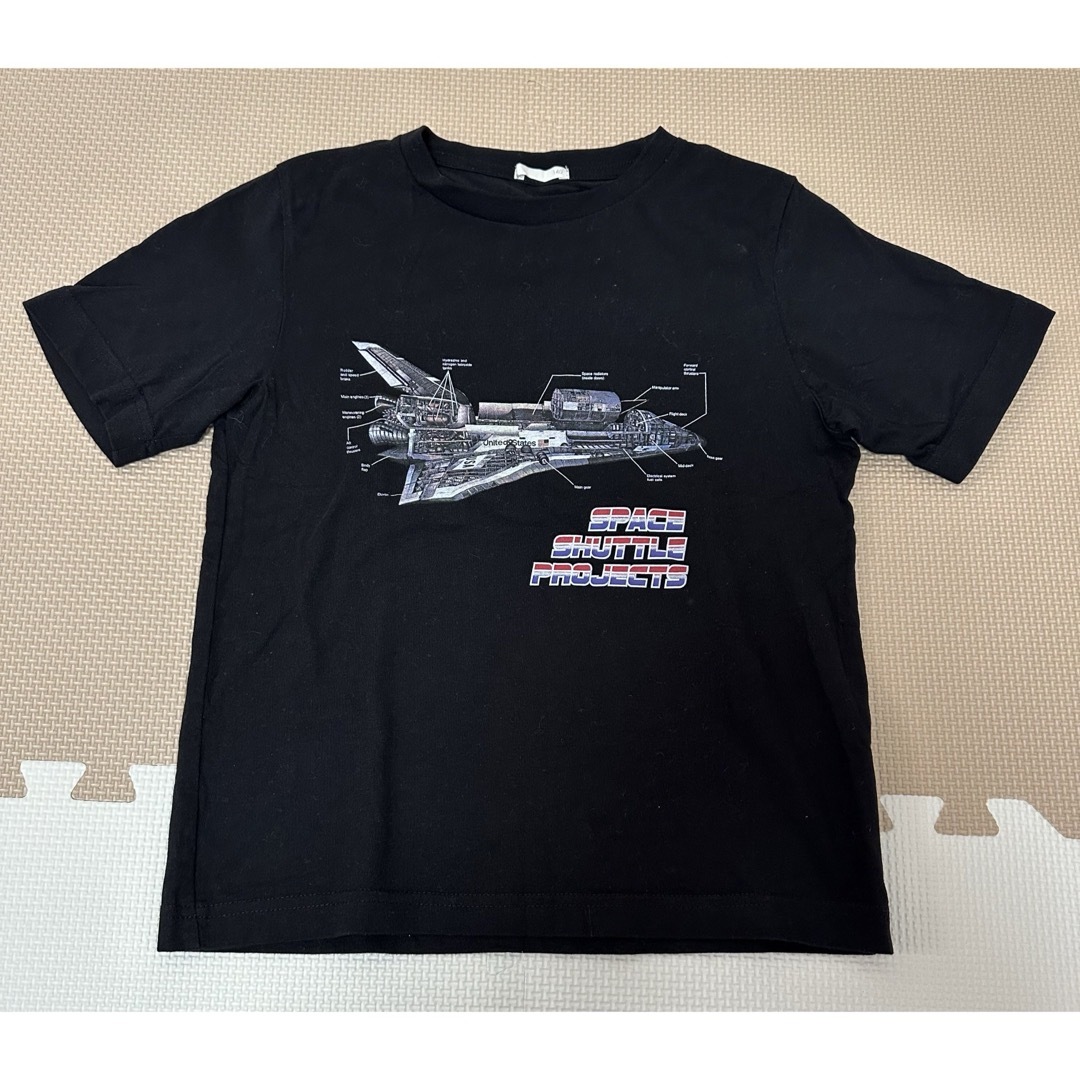 GU(ジーユー)の【gu(ジーユー）】バイク ロケット 乗り物 プリント 半袖Tシャツ　140cm キッズ/ベビー/マタニティのキッズ服男の子用(90cm~)(Tシャツ/カットソー)の商品写真