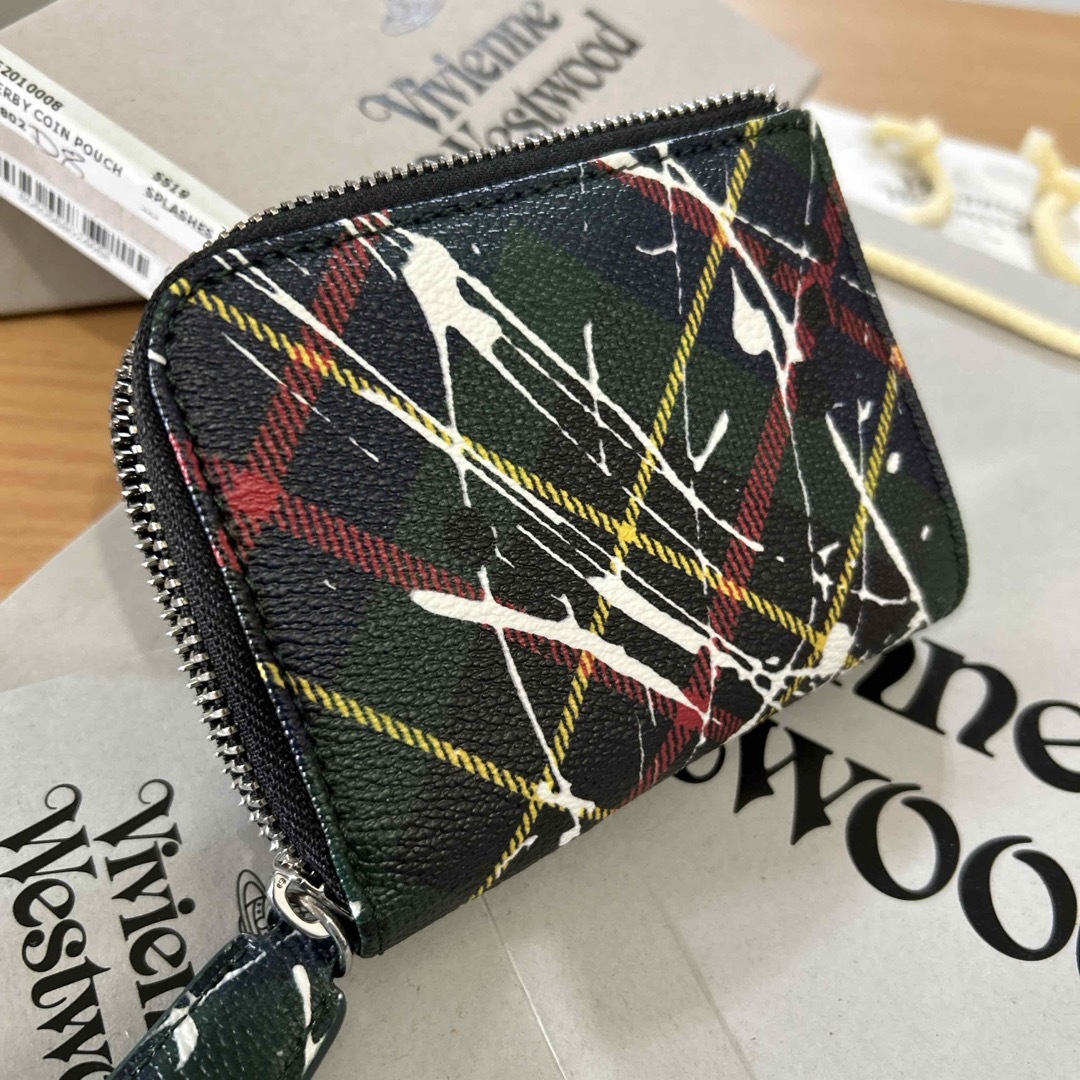 Vivienne Westwood(ヴィヴィアンウエストウッド)の新品　未使用　Vivienne Westwood ヴィヴィアン　男女兼用　財布 レディースのファッション小物(財布)の商品写真