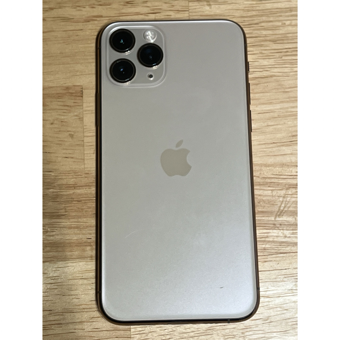 iPhone(アイフォーン)のiPhone 11 Pro ゴールド 256 GB SIMフリー スマホ/家電/カメラのスマートフォン/携帯電話(スマートフォン本体)の商品写真