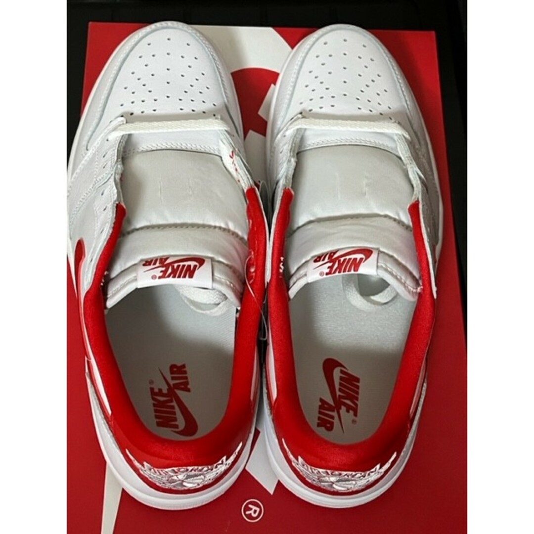 Jordan Brand（NIKE）(ジョーダン)のエアジョーダン1 レトロ ロー OG "ホワイト & ユニバーシティレッド" メンズの靴/シューズ(スニーカー)の商品写真