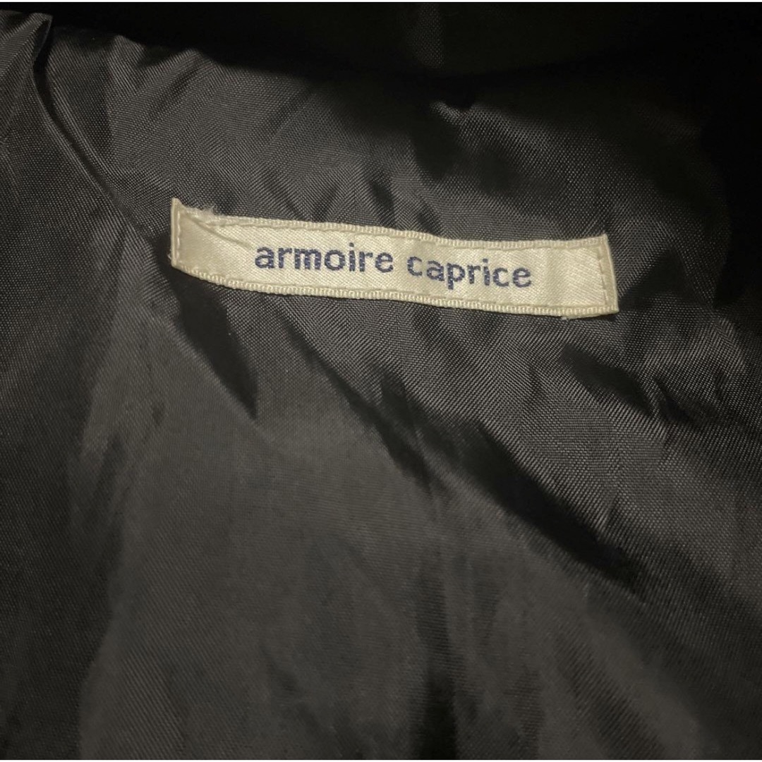 armoire caprice(アーモワールカプリス)のアーモワールカプリス ダウン ジャケット 黒 ブラック レディースのジャケット/アウター(ダウンジャケット)の商品写真