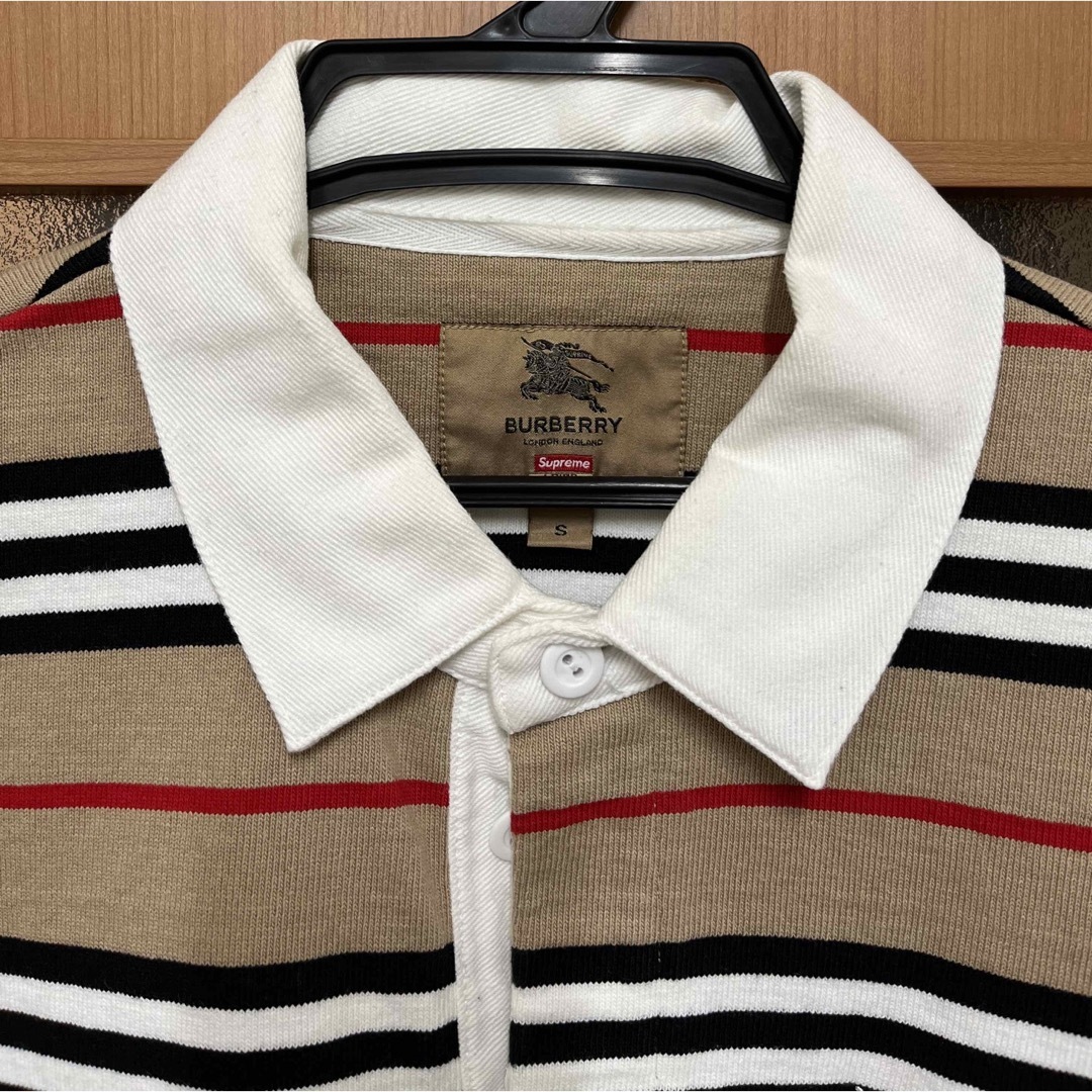 BURBERRY(バーバリー)の Supreme×Burberry ラグビーシャツ Beige 正規品  メンズのトップス(シャツ)の商品写真