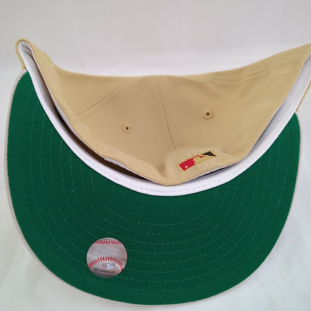 NEW ERA(ニューエラー)の新品　海外限定　インディアンス　ベージュ　NEWERA　CAP  7 1/2 メンズの帽子(キャップ)の商品写真