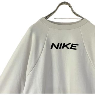 ぱいなっぷるアパレルNIKE ナイキ スウェット センターロゴ クロップド