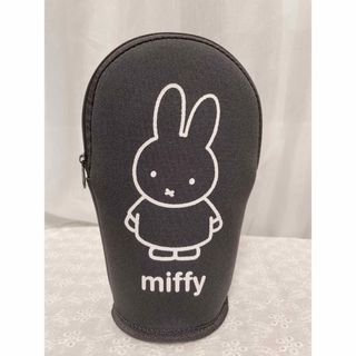 タカラジマシャ(宝島社)のmiffy ポーチ　ミッフィー　ブラック　宝島社(ポーチ)