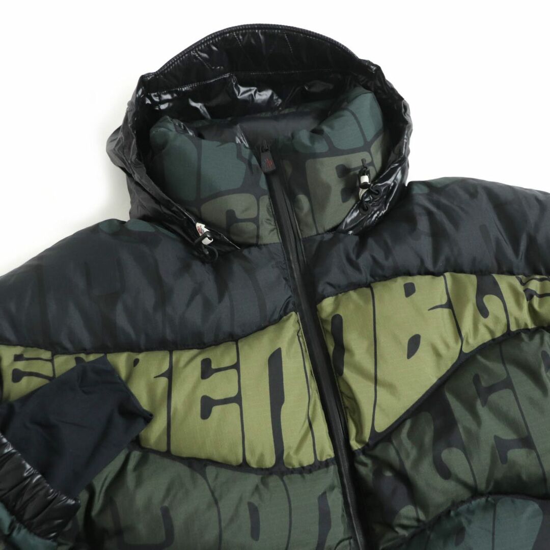 MONCLER(モンクレール)の極美品□19-20AW モンクレールグルノーブル LIMMAT GIUBBOTTO ロゴ総柄 フード入り ZIPUP ダウンジャケット グリーン系 3 国内正規品 メンズのジャケット/アウター(ダウンジャケット)の商品写真