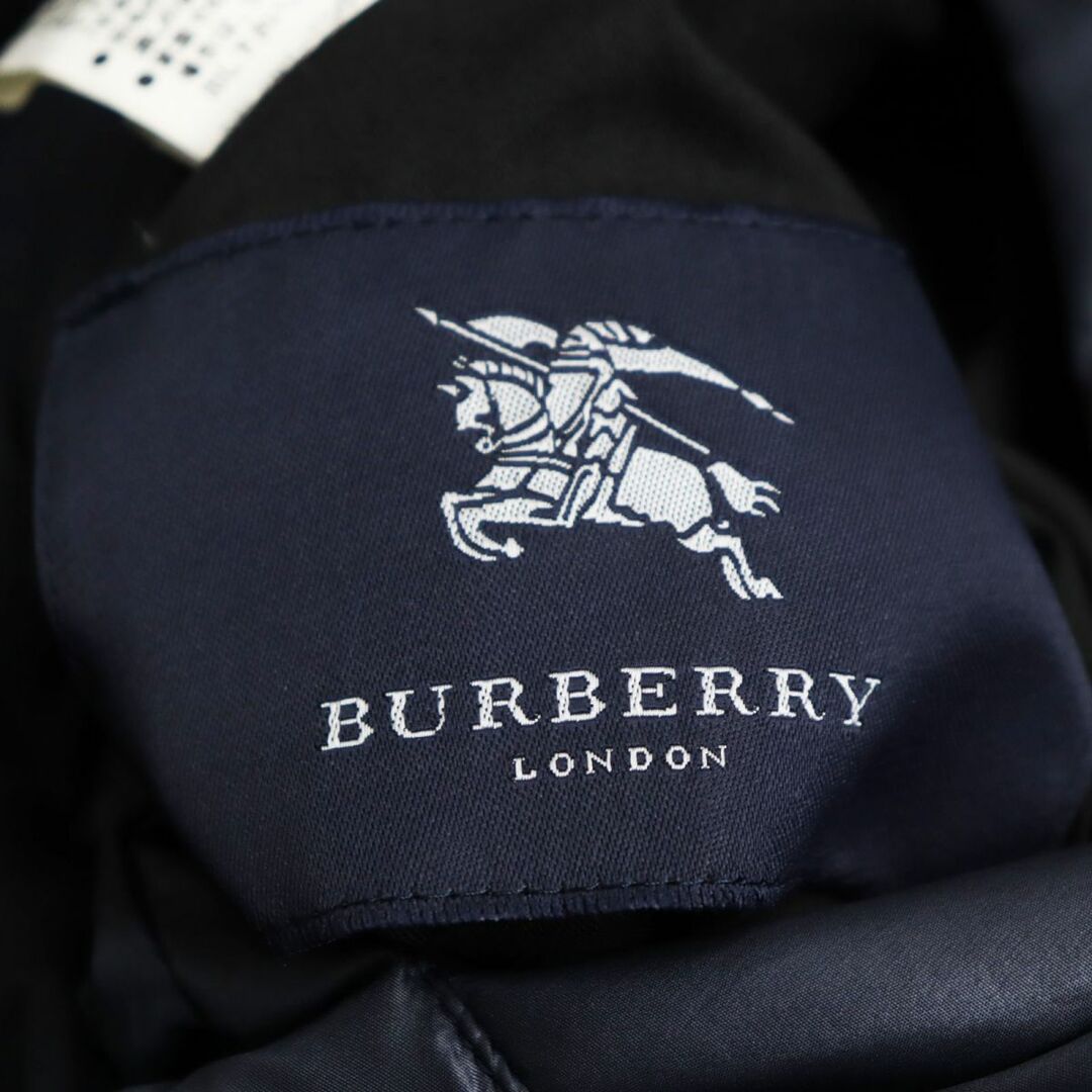 BURBERRY(バーバリー)の良品●BURBERRY LONDON バーバリーロンドン リバーシブル ロゴボタン フーデッドダウンコート ブラック×ブルー M 正規品 メンズ メンズのジャケット/アウター(ダウンジャケット)の商品写真