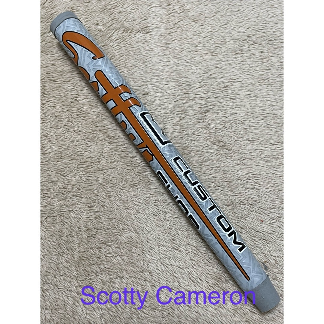 Scotty Cameron(スコッティキャメロン)のスコッティ キャメロン カスタムショップ グリップ グレー×オレンジ MID スポーツ/アウトドアのゴルフ(その他)の商品写真