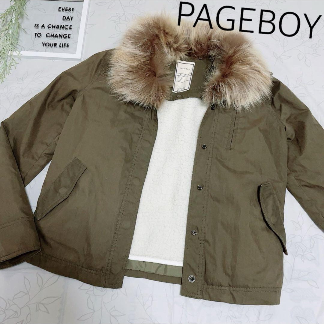 PAGEBOY(ページボーイ)のカーキジャケット ノーカラージャケット ボアブルゾン PAGEBOY レディースのジャケット/アウター(ブルゾン)の商品写真