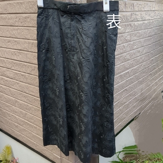 スカート　膝丈　ハンドメイド　BLACK　レースと刺繍(ひざ丈スカート)