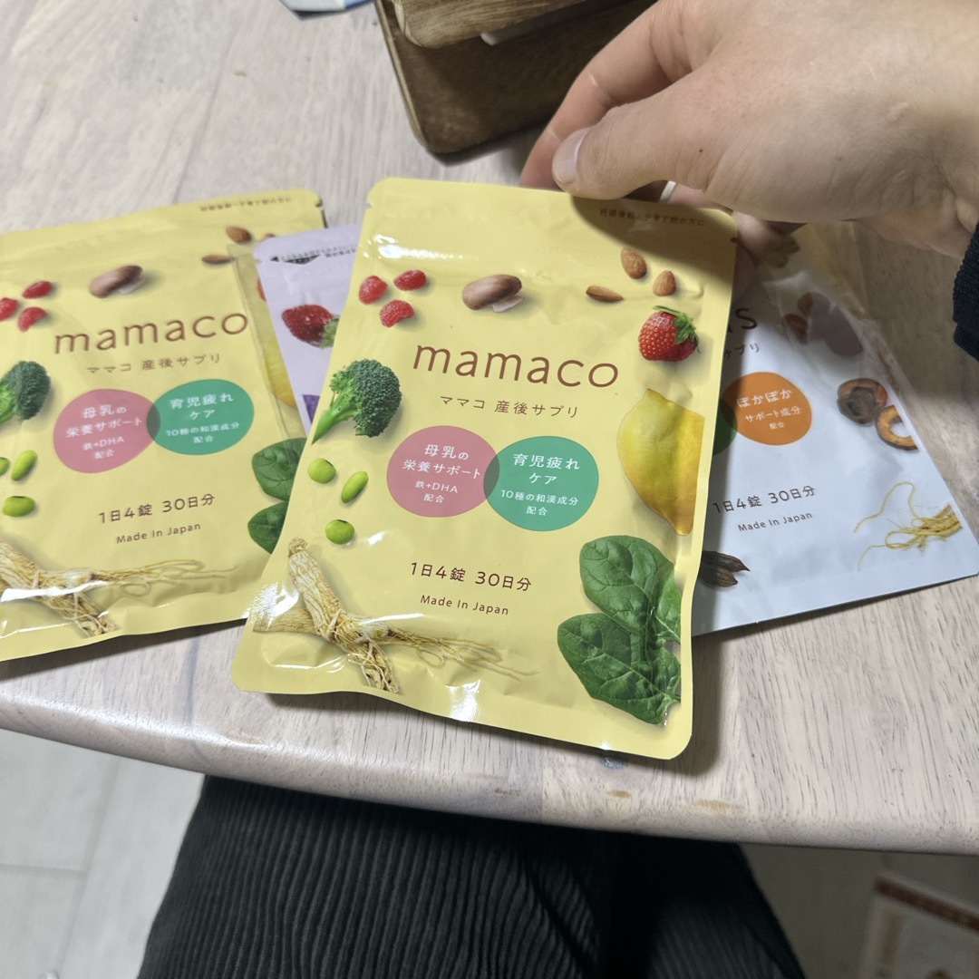 MMAさん専用　4点　mamaco2点、mamaru、ミタス　葉酸 食品/飲料/酒の健康食品(ビタミン)の商品写真