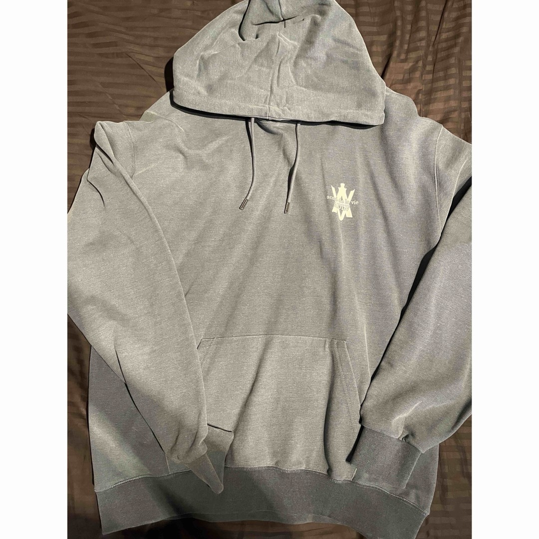 thisisneverthat(ディスイズネバーザット)のacmé de la vie　LOGO EMBLEM HOODIE メンズのトップス(パーカー)の商品写真