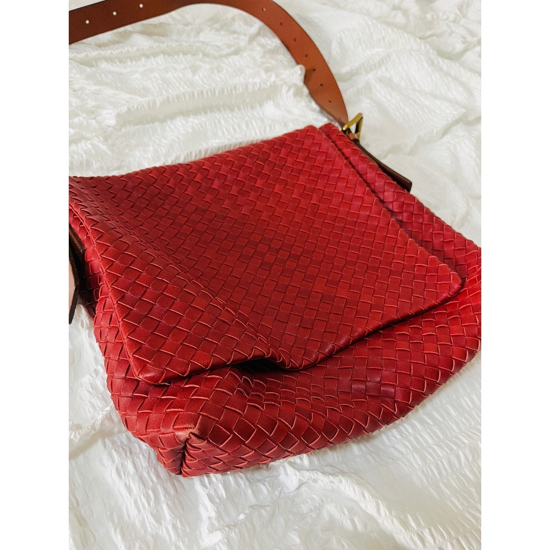 Bottega Veneta(ボッテガヴェネタ)の【美品】BOTTEGA VENETAボッテガべネタ ショルダーバッグ  レディースのバッグ(ショルダーバッグ)の商品写真