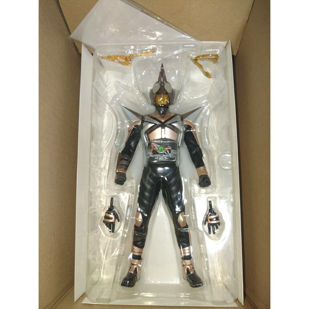 MEDICOM TOY(メディコムトイ)のRAH 仮面ライダーカブト 6体セット　国内正規品 エンタメ/ホビーのフィギュア(特撮)の商品写真