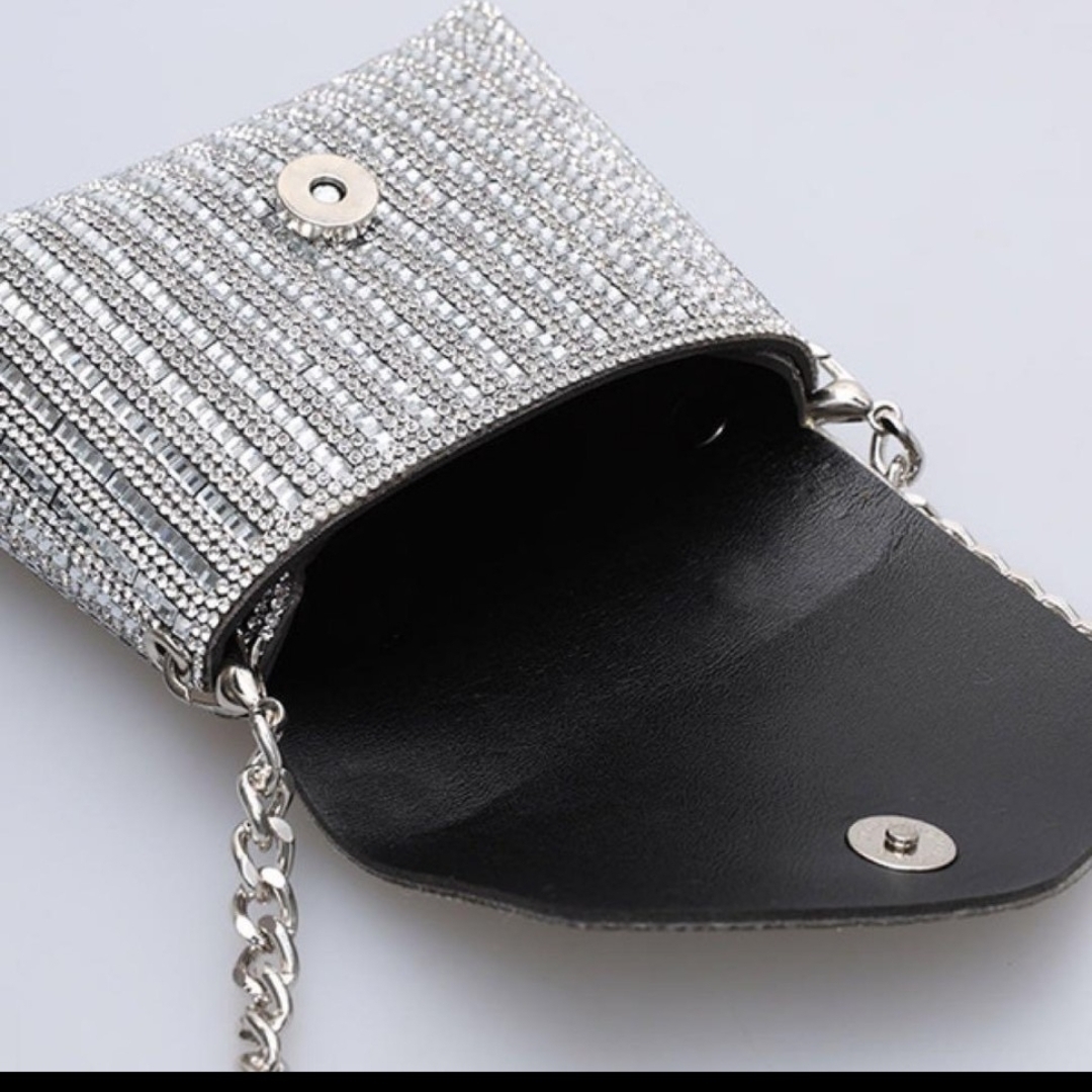 ZARA(ザラ)の【新品未使用】nugu Chelsea キュービックミニバッグ ショルダーバッグ レディースのバッグ(ショルダーバッグ)の商品写真