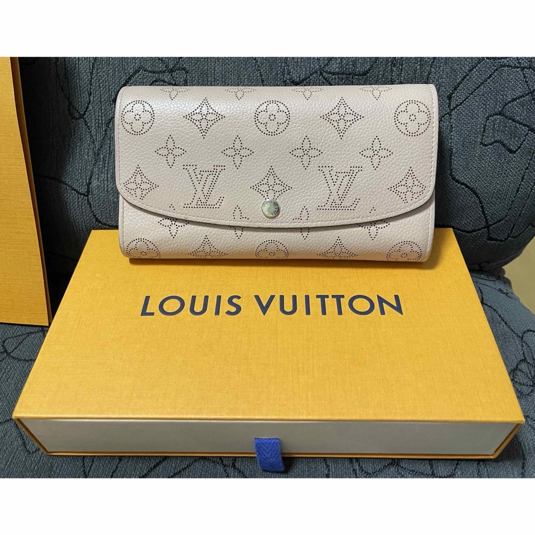 LOUIS VUITTON(ルイヴィトン)のルイヴィトン マヒナ ポルトフォイユ イリス ピンクベージュ 長財布 レディースのファッション小物(財布)の商品写真