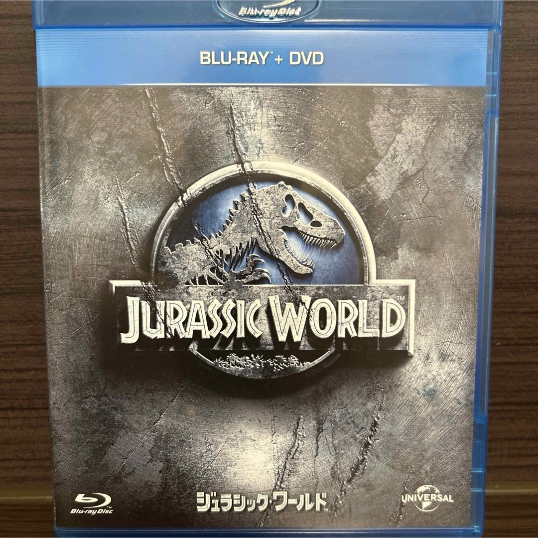 UNIVERSAL ENTERTAINMENT(ユニバーサルエンターテインメント)のジュラシック・ワールド ブルーレイ&DVDセット('15米)〈2枚組〉 エンタメ/ホビーのDVD/ブルーレイ(外国映画)の商品写真