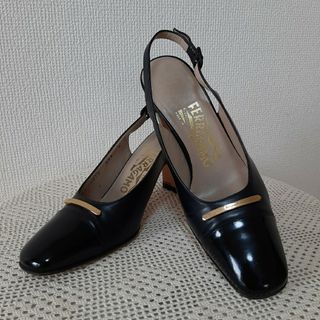 サルヴァトーレフェラガモ(Salvatore Ferragamo)の#Ferragamo／バックバンドハイヒール／BLACK色／本革底／23.5美品(ハイヒール/パンプス)