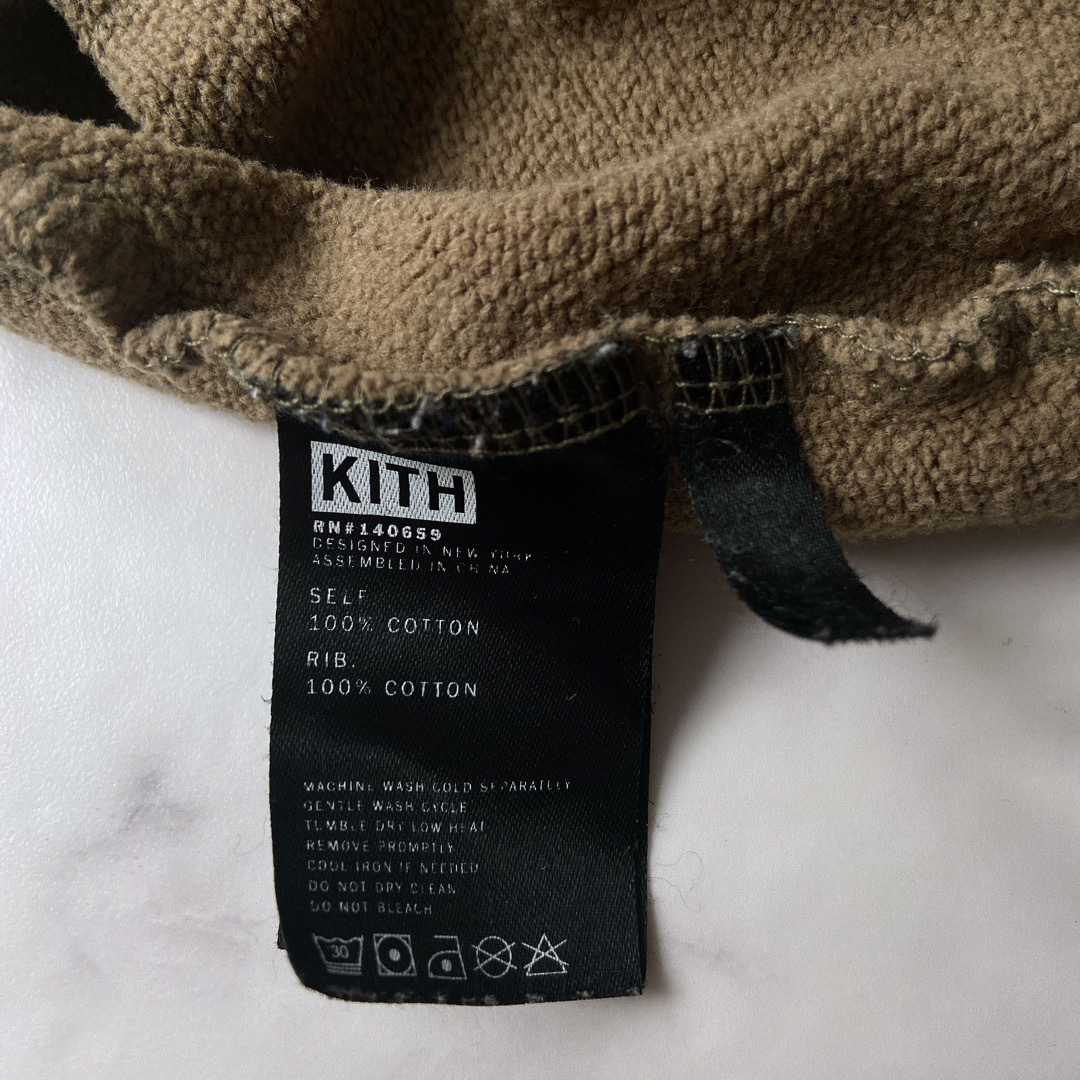 KITH(キス)のKITH キス KIDS キッズパーカー カモフラージュ　ボックスロゴ 3  キッズ/ベビー/マタニティのキッズ服男の子用(90cm~)(その他)の商品写真