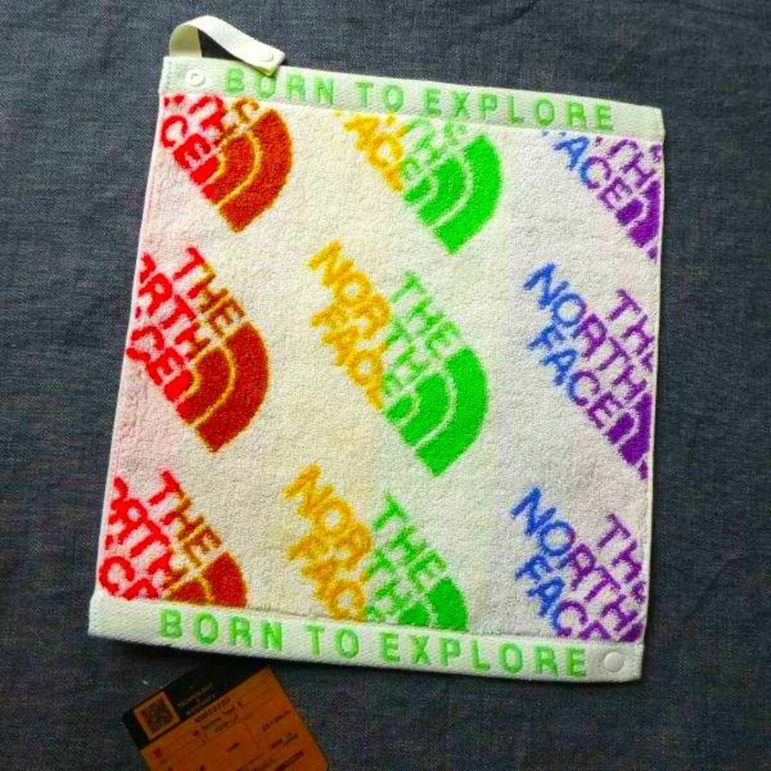 THE NORTH FACE(ザノースフェイス)のハンドタオル TNF Mt.Rainbow Towel S ロゴパターン2 スポーツ/アウトドアのスポーツ/アウトドア その他(その他)の商品写真