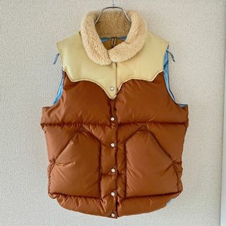 ロッキーマウンテンフェザーベッド(Rocky Mountain Featherbed)のロッキーマウンテンフェザーベッド ダウンベスト レザーヨーク 襟ボア 7/8(ダウンベスト)