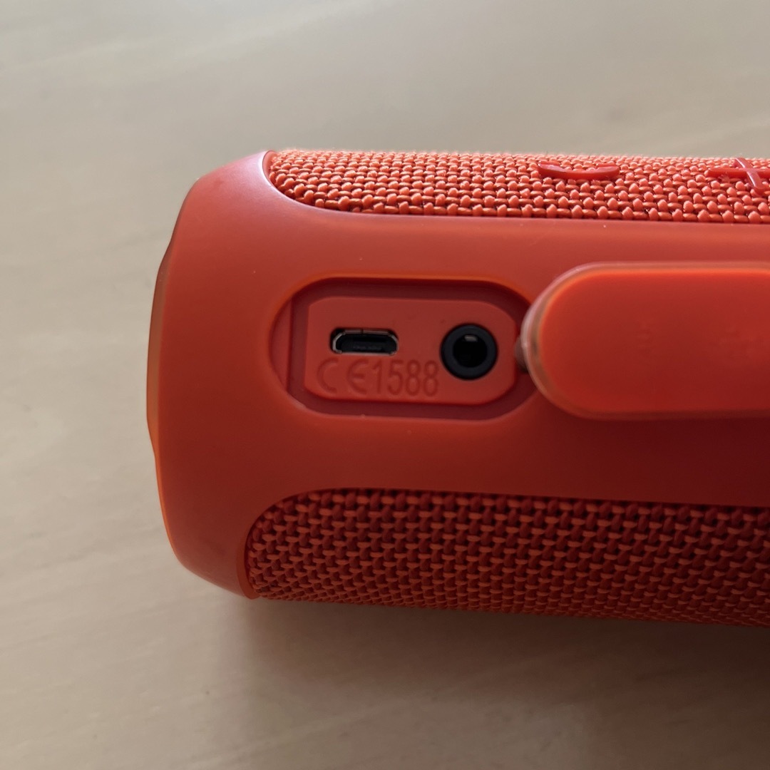 ししまる様専用　JBL ワイヤレススピーカー FLIP3 ORANGE スマホ/家電/カメラのオーディオ機器(スピーカー)の商品写真