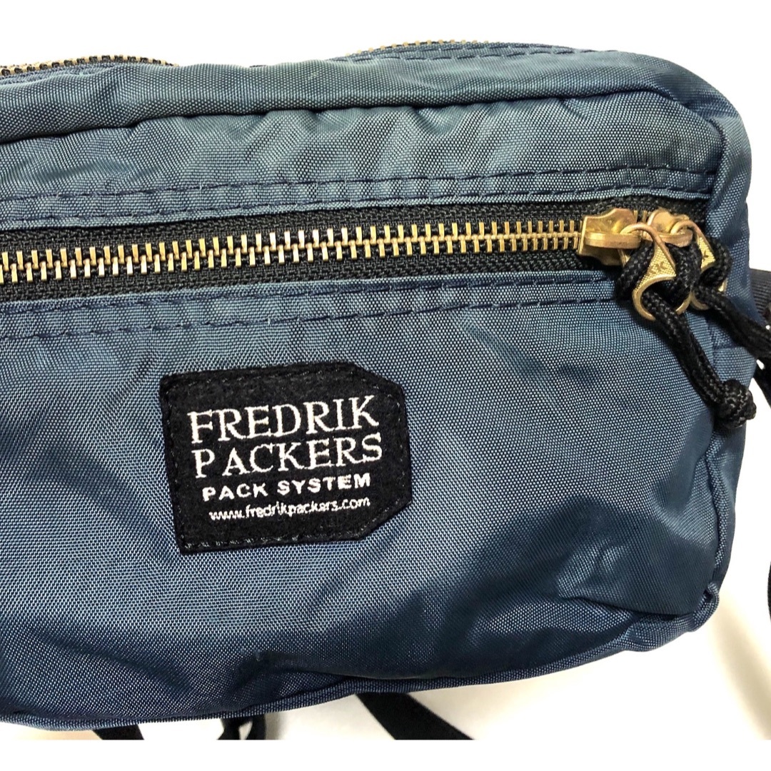 FREDRIK PACKERS(フレドリックパッカーズ)のフレドリックパッカーズ 2402286 ショルダーバッグ ネイビー レディースのバッグ(ショルダーバッグ)の商品写真